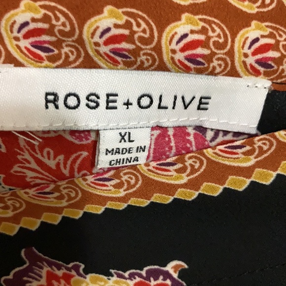 Lovely black colorful flowing top Long top & sleeves. Goes with everything SLIMG - Picture 3 of 3